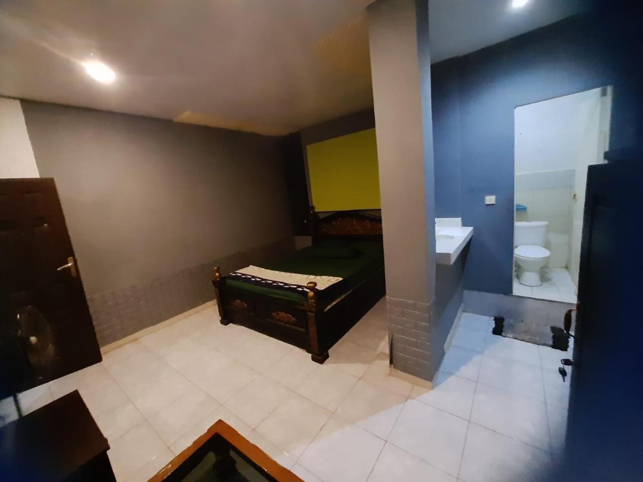 New Kami Homestay Banyuwangi  Bagian luar foto